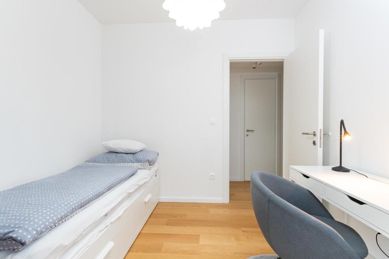 Apartment Pia リエカ エクステリア 写真